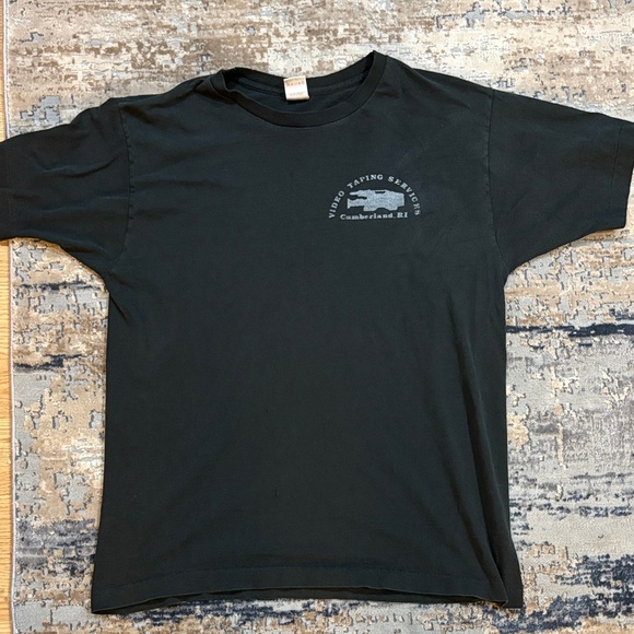 Fruit of the Loom Dark Tee with Graphic Print - Picture 1 of 4